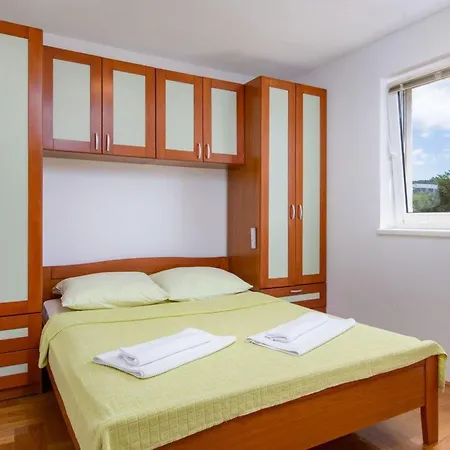 4 By Interhome דירה מאלינסקה